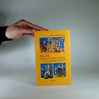 Kluk s medovýma očima