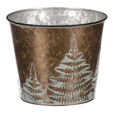 Obal z kovu na květiny, v  měděné barvě s kapradím.