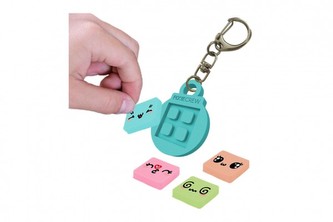 Prívesok na kľúče Pixie Crew 8cm zelený + pixely na karte