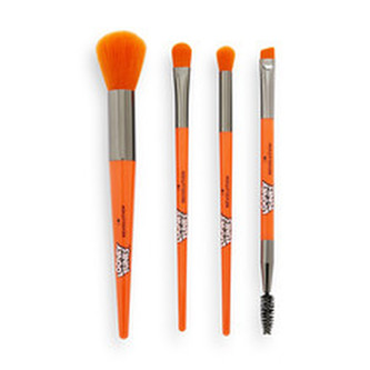 I Heart Revolution Sada štětců Looney Tunes X Bugs Carrot (Brush Set) woman