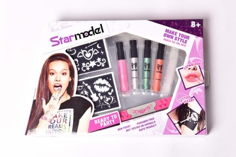 Tetování a make up