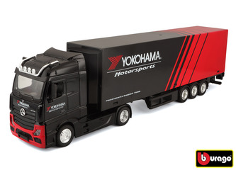 Bburago 1:43 MB Actros Gigaspace / Trailer - Yokohama