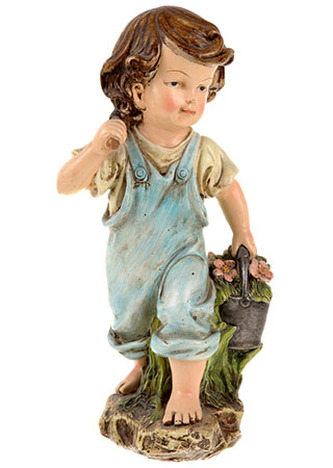 Chlapec s košíkem plným květin, zahradní polyresinová dekorace