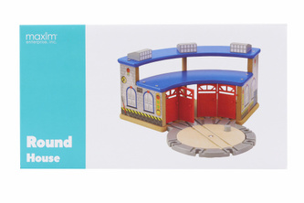 Maxim depo s točnou pre štyri lokomotívy