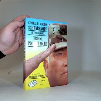 General H. Norman Schwarzkopf autobiografie - Hrdina pouštní bou