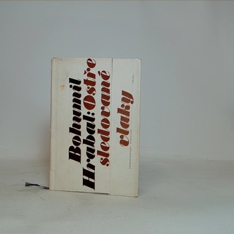 Ostře sledované vlaky