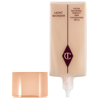 Charlotte Tilbury Lehký tekutý make-up Light Wonder (Foundation) 40 ml Odstín 3 Fair woman