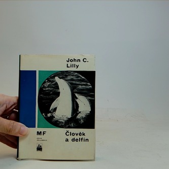 Člověk a delfín