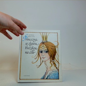 Príncezna se zlatou hvězdou na čele