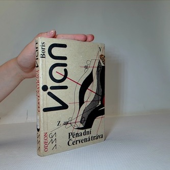 Pěna dní, Červená tráva