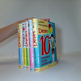 Neobyčejný deník obyčejné holky (Komplet 5 knížek)