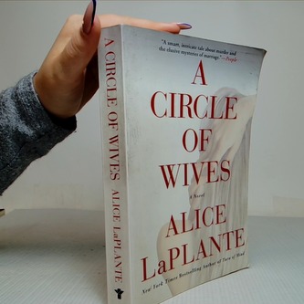 A circle of wives