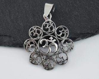 Stříbrný přívěsek Óm "květ" - 24 mm