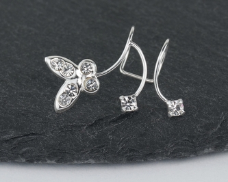 Stříbrná minimalistická záušnice - Motýl se zirkonem, Levá