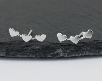 Stříbrné náušnice puzety - Srdíčka, oblouk