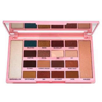 Dekorativní kosmetika v naší nabídce nese jména těch nejslavnějších kosmetických značek. Oční stíny značky Makeup Revolution vám pomohou vytvořit dokonalý look. 