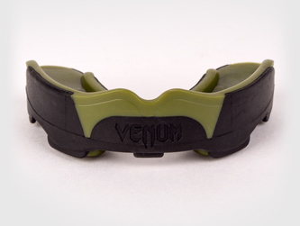 Chránič zubů Venum Predator černá/khaki