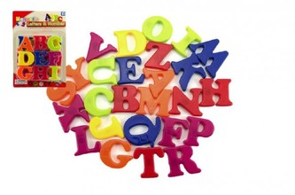 Magnetické písmená 4cm cca 27ks plast na karte 15x21, 5cm