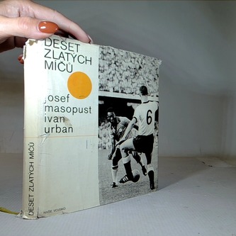 Deset zlatých míčů