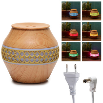 Aroma difuzér s dřevěným efektem, dekorativním marockým stylem Fretwork a LED světly - EU zástrčka