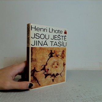 Jsou ještě jiná Tasíli