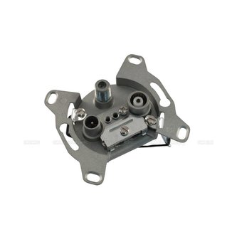 Účastnická zásuvka TV, rádio a satelit.