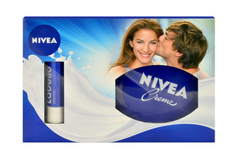 Nivea Nivea Creme pleťový krém Nivea Creme 250 ml + balzám na rty Labello Classic Care 5,5 ml