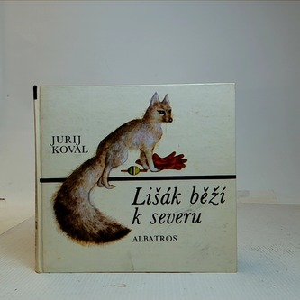 Lišák běží k severu