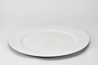 Plastový talíř bílý 33x2 cm