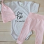 Z&Z 3-dílná soupravička body kr. rukáv, tepláčky a čepička Hi I´m new here  - růžová; 50 (0-1m)