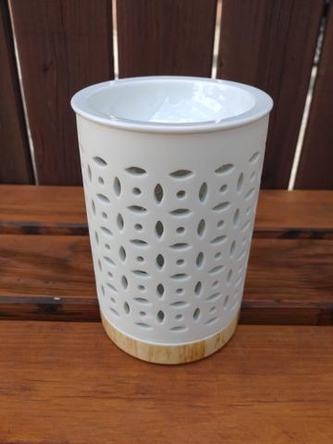 Aromalampa bílá s miskou větší