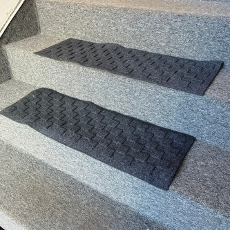 HOME ELEMENTS Rohož na schody PP step mat 25x75 cm, barva šedá