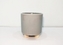 Šedo-béžový keramický květináč na nožkách 15,2x13 cm