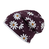Zimní čepice spadená Daisy; Barva: vínová; Velikost: 46