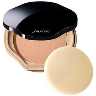 Shiseido Kompaktní pudrový make-up SPF 15 (Sheer And Perfect Compact Foundation) 10 g Kompaktní pudrový make-up SPF 15 (Sheer And Perfect Compact Foundation) 10 g - Odstín I 40 Natural Fair Ivory woman