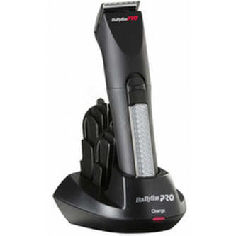 BaByliss PRO Profesionální zastřihovač vlasů FX768E man