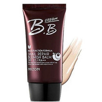 Mizon BB krém s filtrátem hlemýždího sekretu 45% SPF 32 (Snail Repair Blemish Balm) 50 ml BB krém s filtrátem hlemýždího sekretu 45% SPF 32 (Snail Repair Blemish Balm) 50 ml - Odstín Sand Beige woman