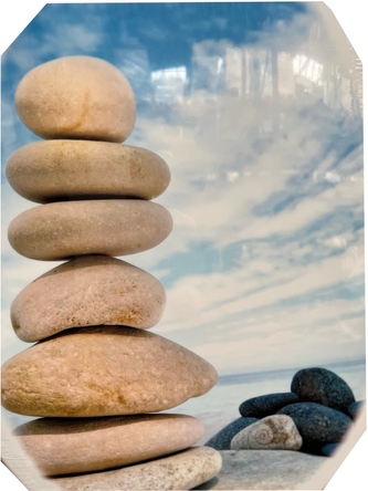 WC deska kameny pláž