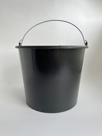 Vědro 12L černé hospodářské