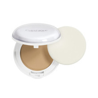 Avène Matující krémový make-up Couvrance SPF 30 (Compact Foundation Cream Mat Effect) 10 g Matující krémový make-up Couvrance SPF 30 (Compact Foundation Cream Mat Effect) 10 g - Odstín 30 Sand woman