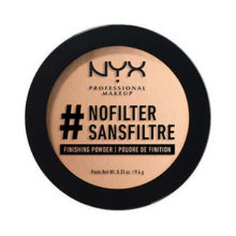 NYX Kompaktní pudr Nofilter (Finishing Powder) 9,6 g Kompaktní pudr Nofilter (Finishing Powder) 9,6 g - Odstín 10 Classic Tan woman