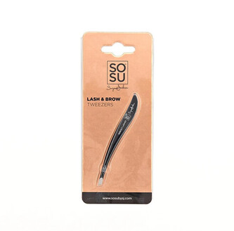 SOSU Cosmetics Pinzeta Perfect Lashes (Lash and Brow Tweezers) woman