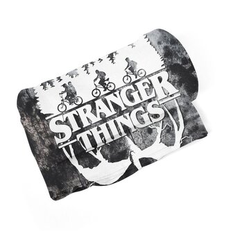 Deka Stranger Things White: 150x120 cm