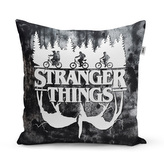 Polštář Stranger Things White: 40x40 cm