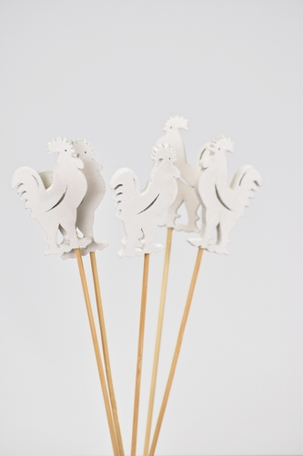 Dřevěný kohout na špejli bílý sada 5 ks, 30 cm