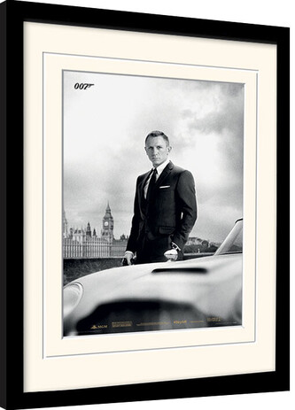 Obraz na zeď - James Bond - Bond & DB5 - Skyfall, 30 × 40 cm