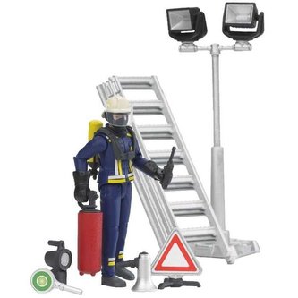 Bruder Figurka hasič + žebřík + příslušenství Bruder Figurka hasič + žebřík + příslušenství