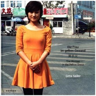 Die Frau im gelben Gewand