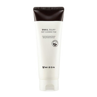Mizon Denní čisticí obličejová pěna Snail Silky (Deep Cleansing Foam) 150 ml woman